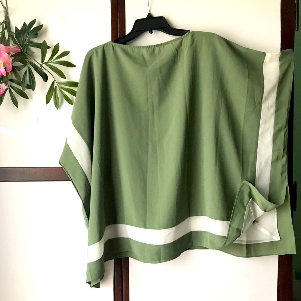 Pullover Blouse In Green - image 1